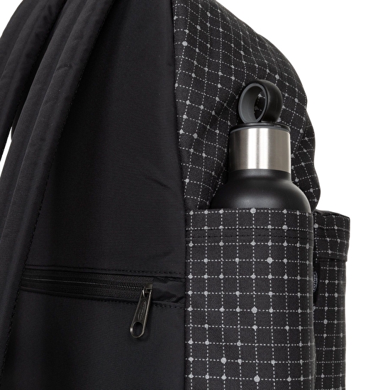 Eastpak DAY PAK'R REFLEKS SPACE BLACK SIRT ÇANTASI
