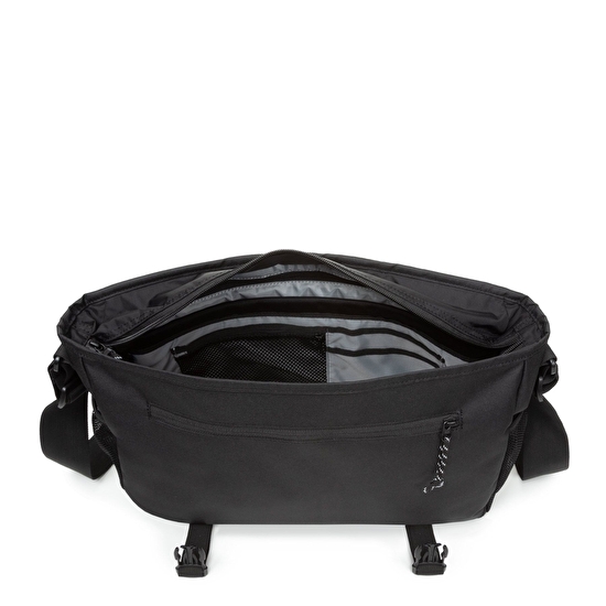 Eastpak COURIER PRO CS BLACK PRO OMUZ ÇANTASI