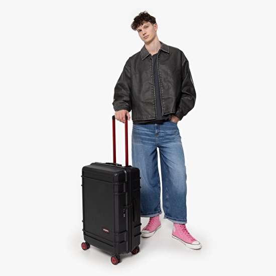 Eastpak RESIST'R ZIP M BLACK TEKERLEKLİ VALİZ