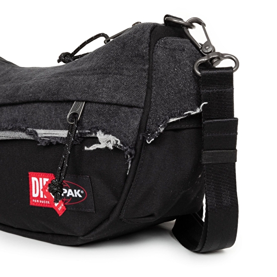 Eastpak DIESEL X EASTPAK DIESEL SHOULDER BAG DSL MASH UP OMUZ ÇANTASI